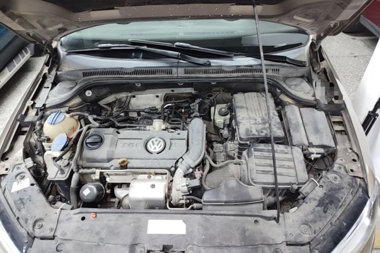 Used Volkswagen Sagitar 2013 1.4 TSI BlueMotion Edition Engine Bay