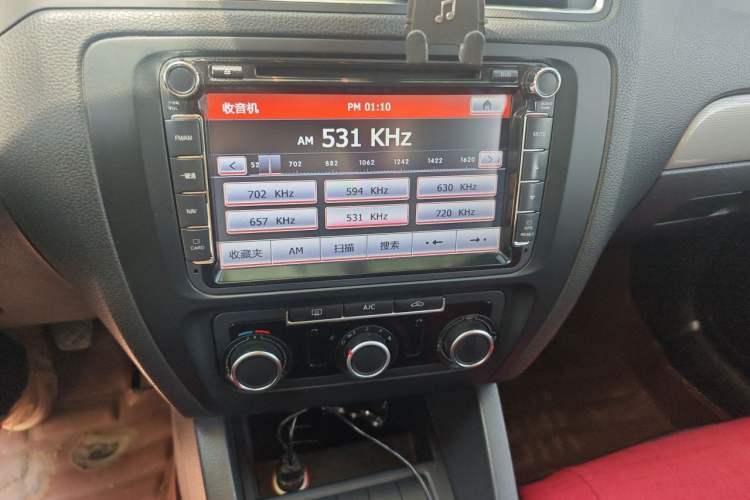 Used Volkswagen Sagitar 2014 Revised Version 1.6L Manual Leading Edition Audio And AC Panel