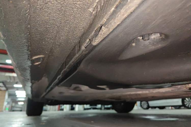 Used Volkswagen Sagitar 2014 1.6L Manual Comfort Model Chassis Front Right