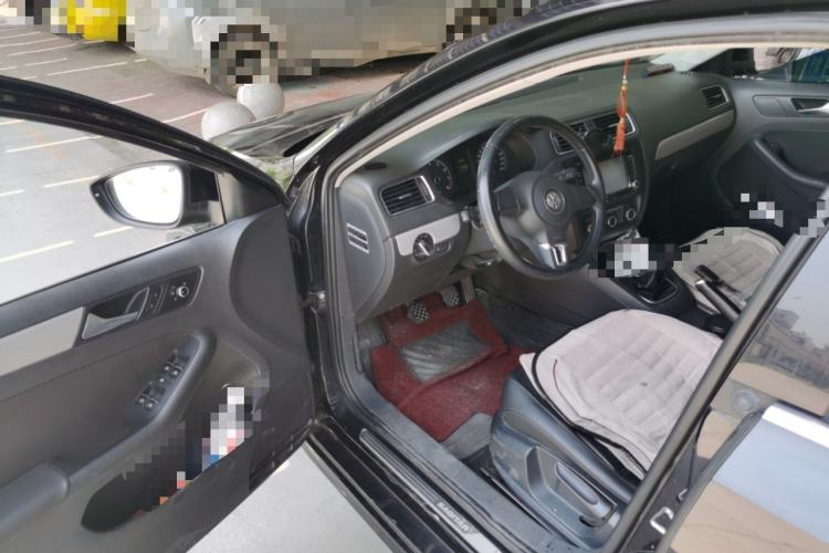 Used Volkswagen Sagitar 2014 1.6L Manual Comfort Model Driver Seat