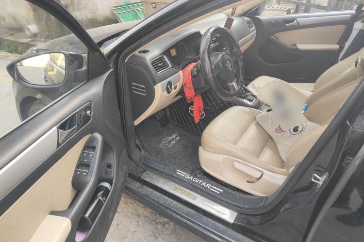 Used Volkswagen Sagitar 2014 1.6L Automatic Comfort Model Driver Seat