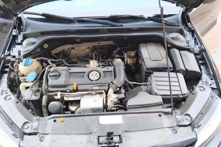 Used Volkswagen Sagitar 2014 1.4TSI Automatic Luxury Model Engine Bay