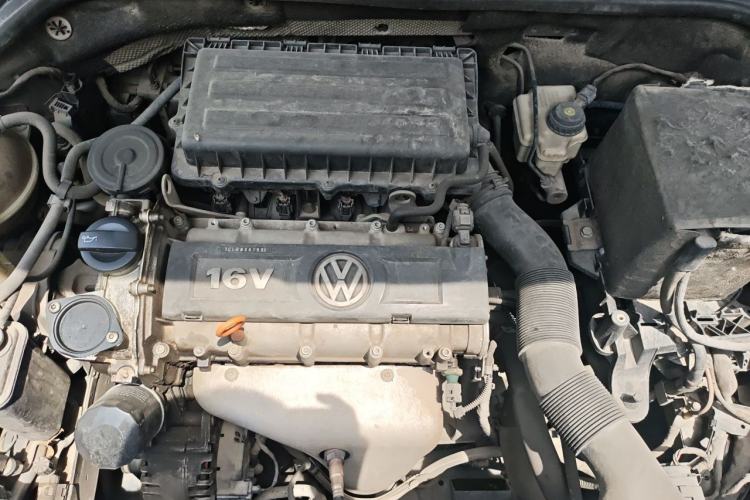 Used Volkswagen Sagitar 2014 Revised Version 1.6L Manual Comfort Edition Engine Bay