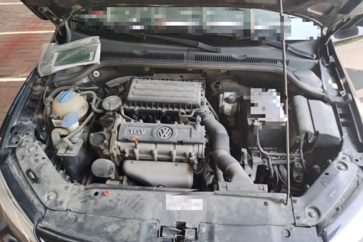 Used Volkswagen Sagitar 2014 1.6L Manual Comfort Model Engine Bay