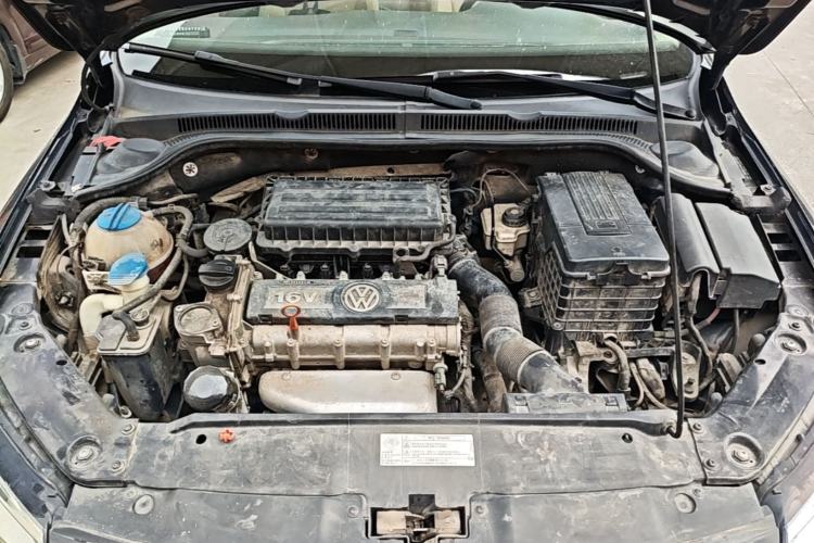 Used Volkswagen Sagitar 2014 Revised Version 1.6L Automatic Comfort Edition Engine Bay