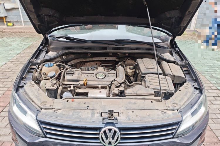 Used Volkswagen Sagitar 2014 Revised Version 1.4TSI Automatic Luxury Edition Engine Bay