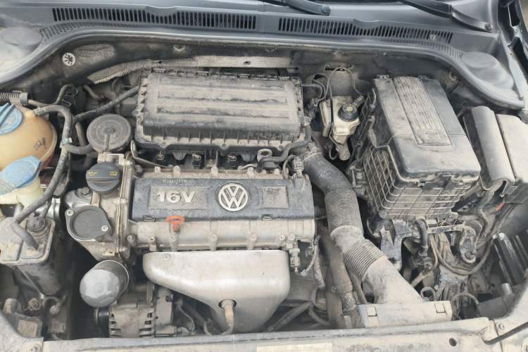 Used Volkswagen Sagitar 2014 1.6L Automatic Comfort Model Engine Bay