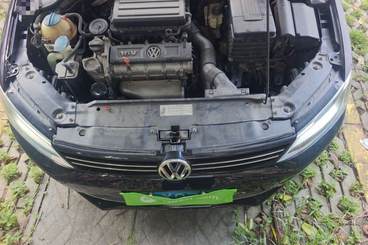 Used Volkswagen Sagitar 2014 Revised Version 1.6L Automatic Comfort Edition Engine Bay