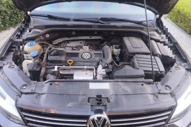 Used Volkswagen Sagitar 2014 Revised Version 1.4TSI Automatic Luxury Edition Engine Bay