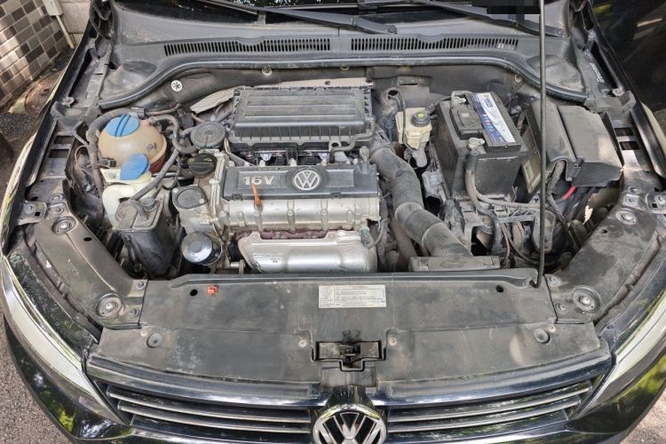 Used Volkswagen Sagitar 2014 Revised Version 1.6L Manual Comfort Edition Engine Bay
