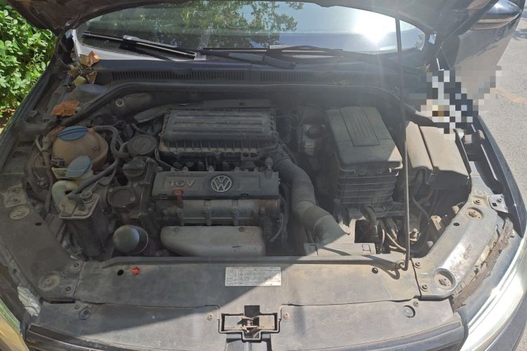 Used Volkswagen Sagitar 2014 1.6L Automatic Comfort Model Engine Bay