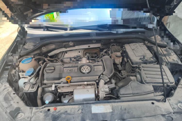 Used Volkswagen Sagitar 2014 1.4TSI Automatic Luxury Model Engine Bay