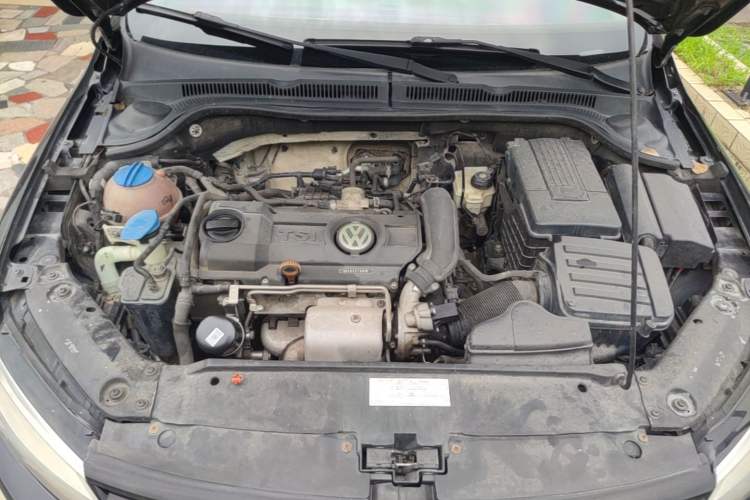 Used Volkswagen Sagitar 2014 Revised 1.4TSI Automatic Flagship Edition Engine Bay