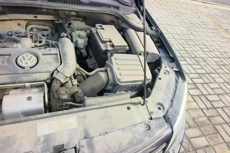 Used Volkswagen Sagitar 2014 1.4TSI Manual Luxury Model Engine Bay Left