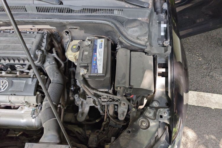 Used Volkswagen Sagitar 2014 Revised Version 1.6L Manual Comfort Edition Engine Bay Left
