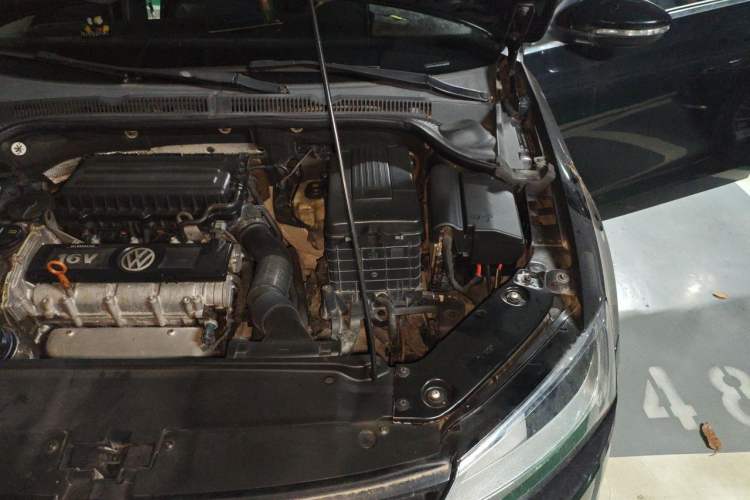 Used Volkswagen Sagitar 2014 Revised Version 1.6L Automatic Comfort Edition Engine Bay Left