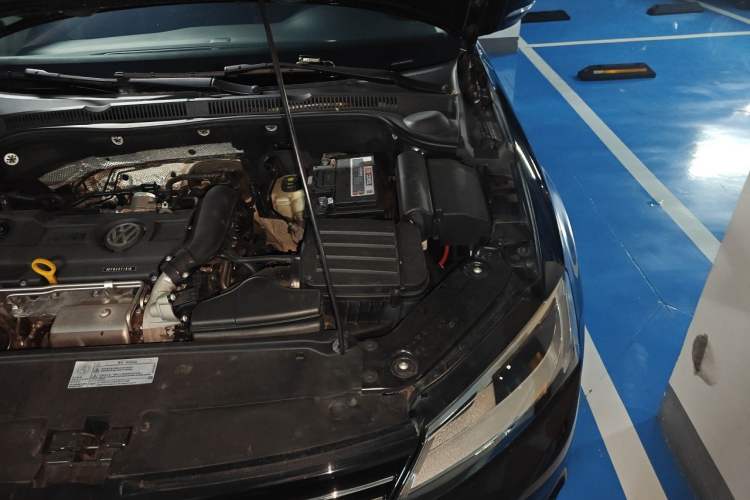 Used Volkswagen Sagitar 2014 Revised Version 1.4TSI Manual Luxury Edition Engine Bay Left