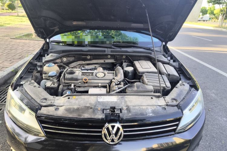 Used Volkswagen Sagitar 2014 1.4TSI Automatic Luxury Model Engine Bay