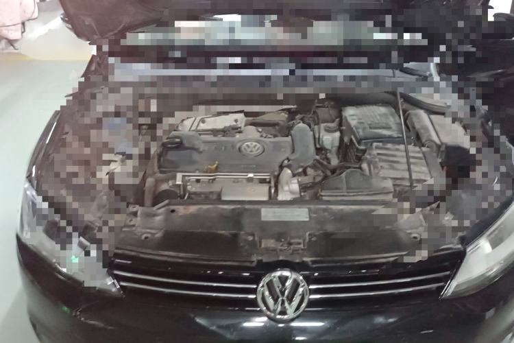 Used Volkswagen Sagitar 2014 1.4TSI Automatic Luxury Model Engine Bay