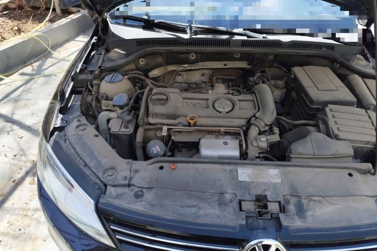 Used Volkswagen Sagitar 2014 1.4TSI Automatic Luxury Model Engine Bay Right