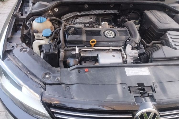 Used Volkswagen Sagitar 2014 Revised Version 1.4TSI Automatic Luxury Edition Engine Bay Right