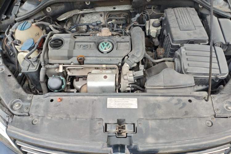 Used Volkswagen Sagitar 2014 1.4TSI Automatic Fashion Edition Engine Bay
