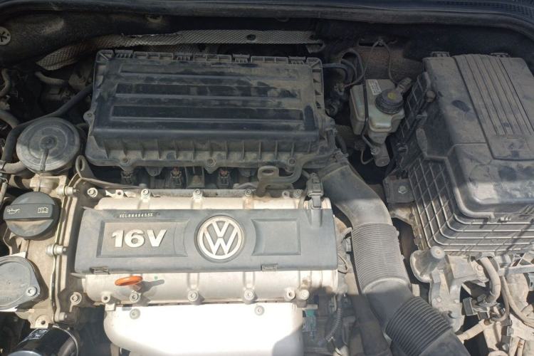Used Volkswagen Sagitar 2014 1.6L Automatic Comfort Model Engine Bay
