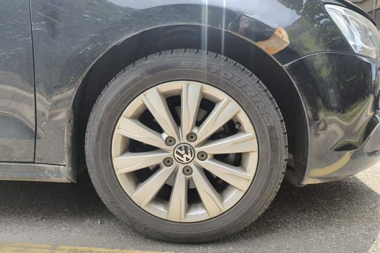 Used Volkswagen Sagitar 2014 1.6L Manual Comfort Model Exterior 1