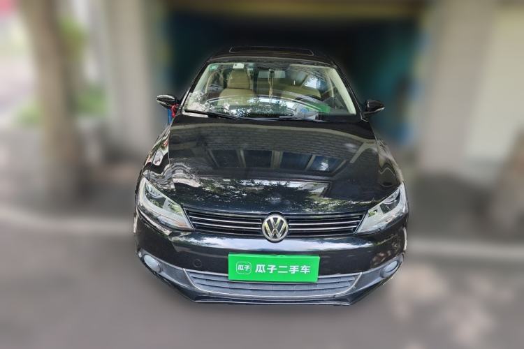 Used Volkswagen Sagitar 2014 Revised Version 1.6L Manual Comfort Edition Front
