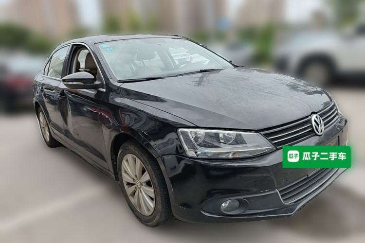 Used Volkswagen Sagitar 2014 1.4TSI Automatic Luxury Model Front Right 45 Deg