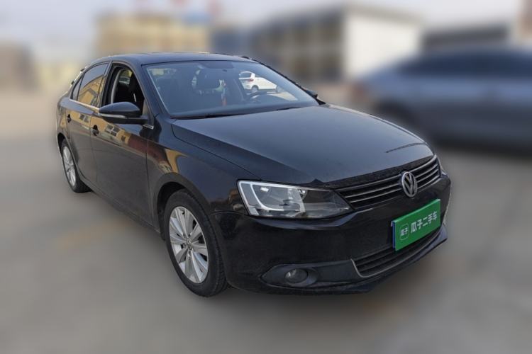 Used Volkswagen Sagitar 2014 1.6L Automatic Comfort Model Front Right 45 Deg