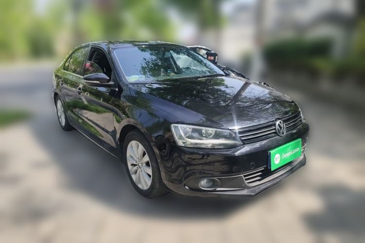 Used Volkswagen Sagitar 2014 1.6L Manual Comfort Model Front Right 45 Deg