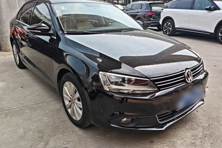 Used Volkswagen Sagitar 2014 Revised Version 1.6L Automatic Comfort Edition Front Right 45 Deg