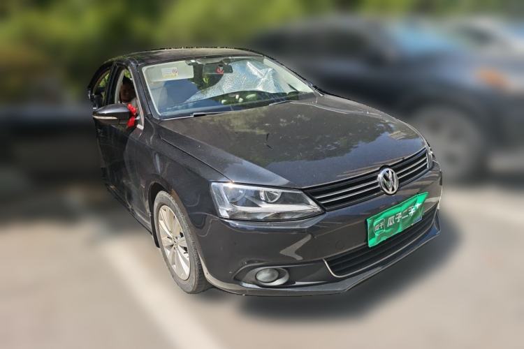 Used Volkswagen Sagitar 2014 Revised Version 1.6L Automatic Comfort Edition Front Right 45 Deg