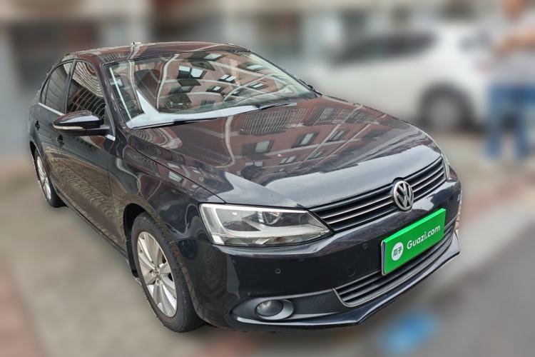 Used Volkswagen Sagitar 2014 Revised Version 1.4TSI Automatic Luxury Edition Front Right 45 Deg