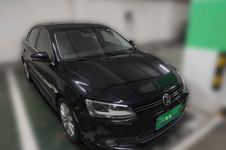 Used Volkswagen Sagitar 2014 1.6L Manual Comfort Model Front Right 45 Deg