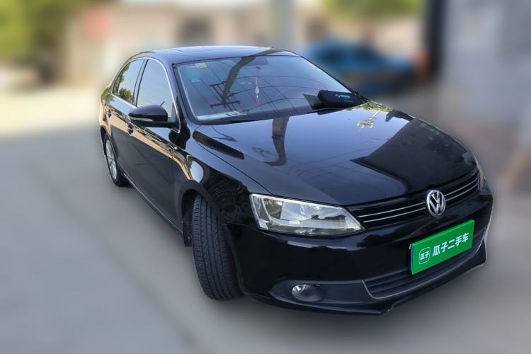 Used Volkswagen Sagitar 2014 1.6L Manual Comfort Model Front Right 45 Deg