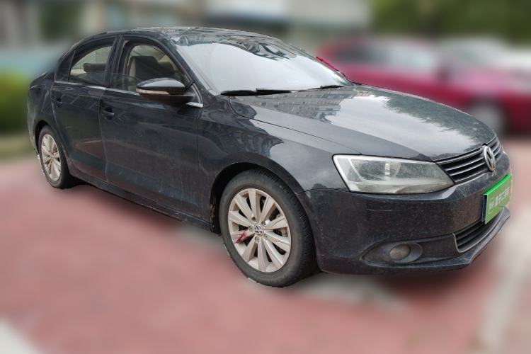 Used Volkswagen Sagitar 2014 Revised Version 1.4TSI Manual Luxury Edition Front Right 45 Deg