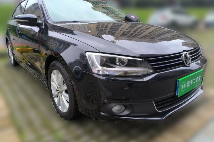 Used Volkswagen Sagitar 2014 1.6L Automatic Comfort Model Front Right 45 Deg