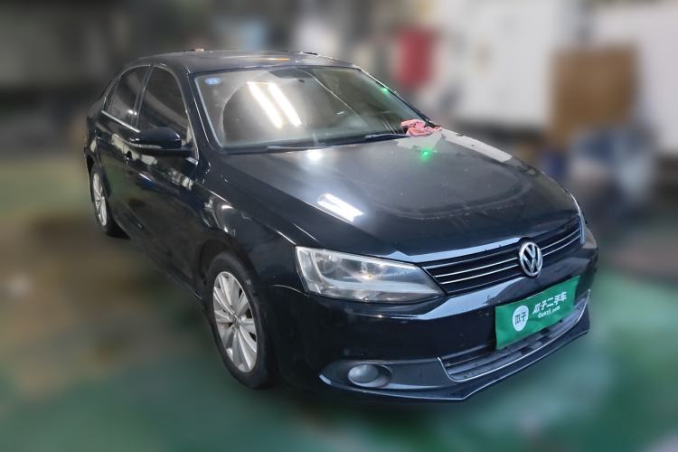 Used Volkswagen Sagitar 2014 Revised Version 1.4TSI Automatic Luxury Edition Front Right 45 Deg