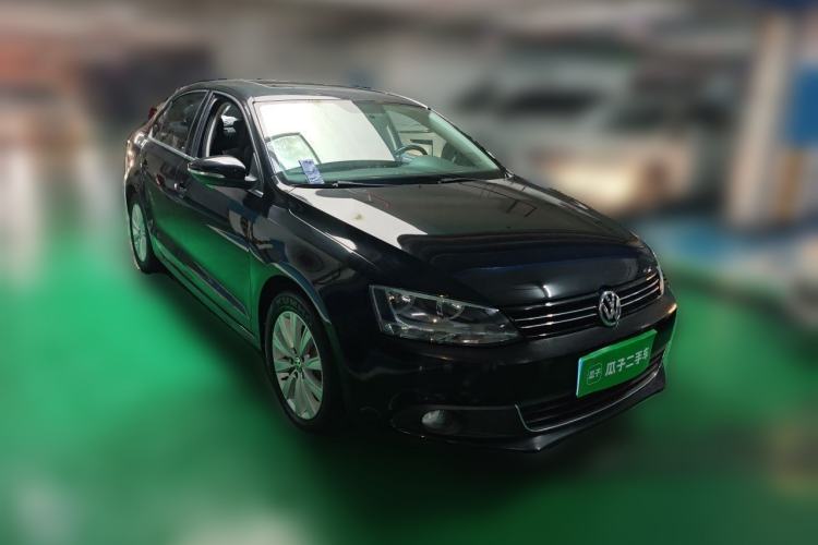 Used Volkswagen Sagitar 2014 Revised Version 1.6L Manual Leading Edition Front Right 45 Deg