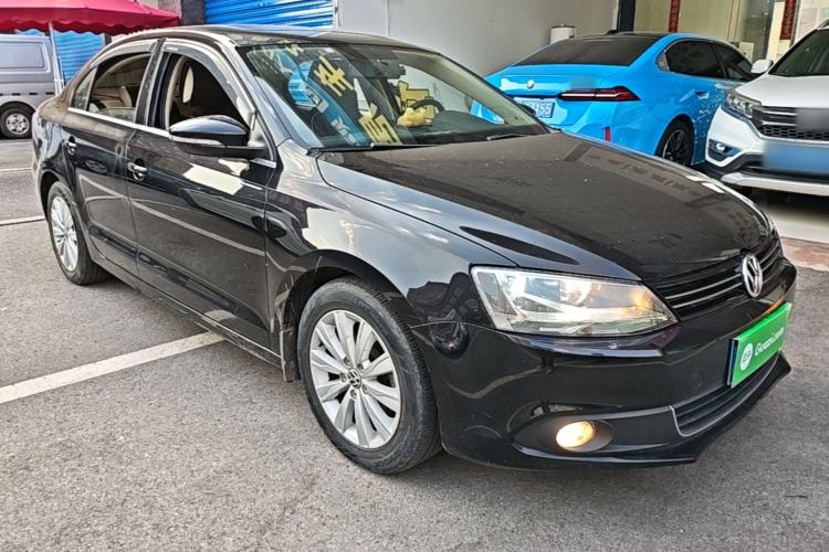 Used Volkswagen Sagitar 2014 Revised Version 1.6L Manual Comfort Edition Front Right 45 Deg