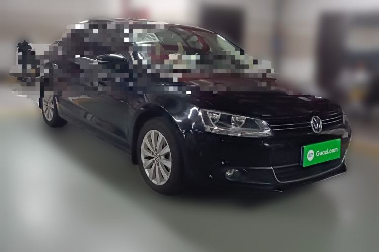 Used Volkswagen Sagitar 2014 1.4TSI Automatic Luxury Model Front Right 45 Deg