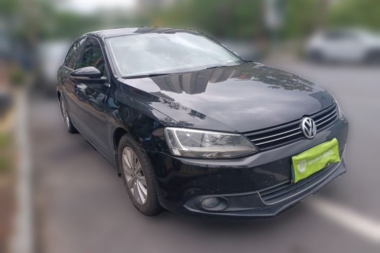Used Volkswagen Sagitar 2014 1.4TSI Automatic Luxury Model Front Right 45 Deg