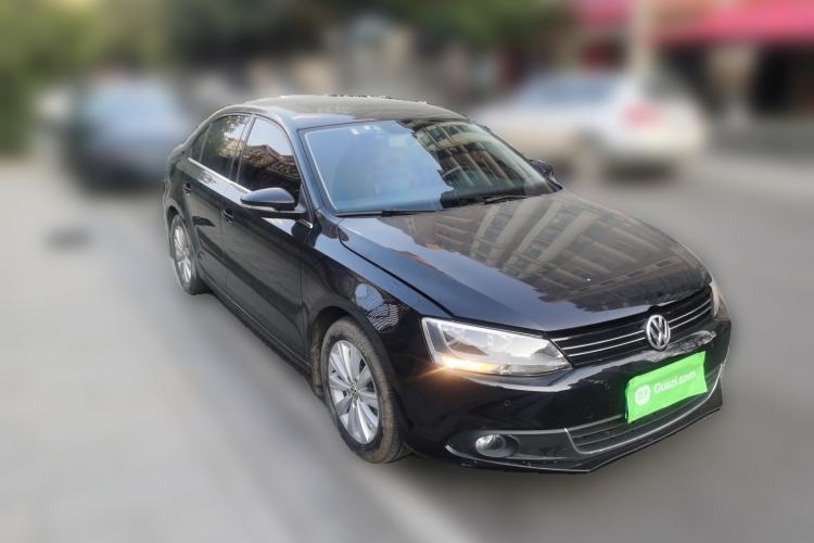 Used Volkswagen Sagitar 2014 Revised Version 1.4TSI Manual Luxury Edition Front Right 45 Deg