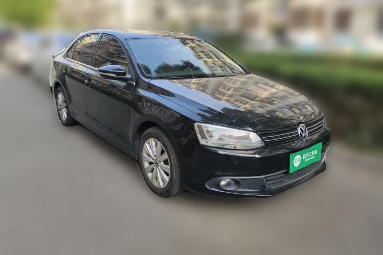 Used Volkswagen Sagitar 2014 Revised Version 1.4TSI Automatic Luxury Edition Front Right 45 Deg