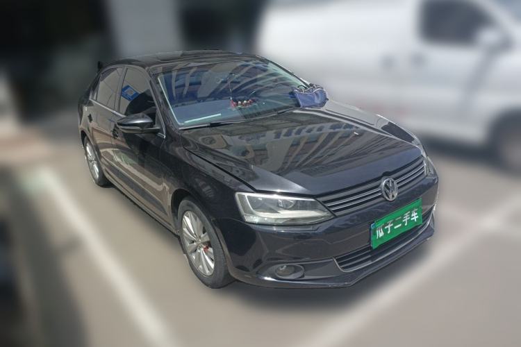 Used Volkswagen Sagitar 2014 1.6L Automatic Comfort Model Front Right 45 Deg