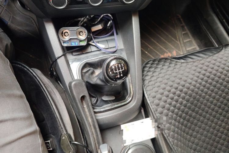Used Volkswagen Sagitar 2014 1.6L Manual Comfort Model Gear Lever