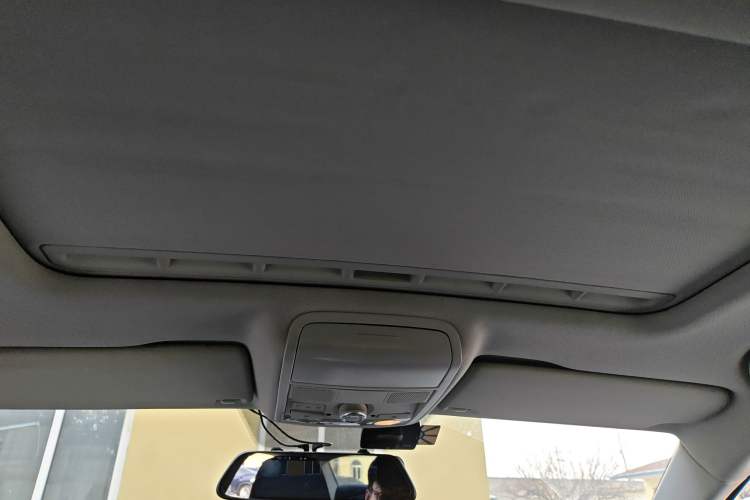 Used Volkswagen Sagitar 2014 1.6L Automatic Comfort Model Headliner