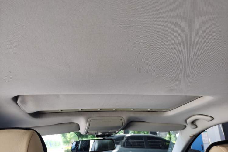 Used Volkswagen Sagitar 2014 1.6L Manual Comfort Model Headliner